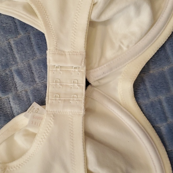 Gilligan & O'Malley Underwire Bra size 40DD. White. - Picture 4 of 7